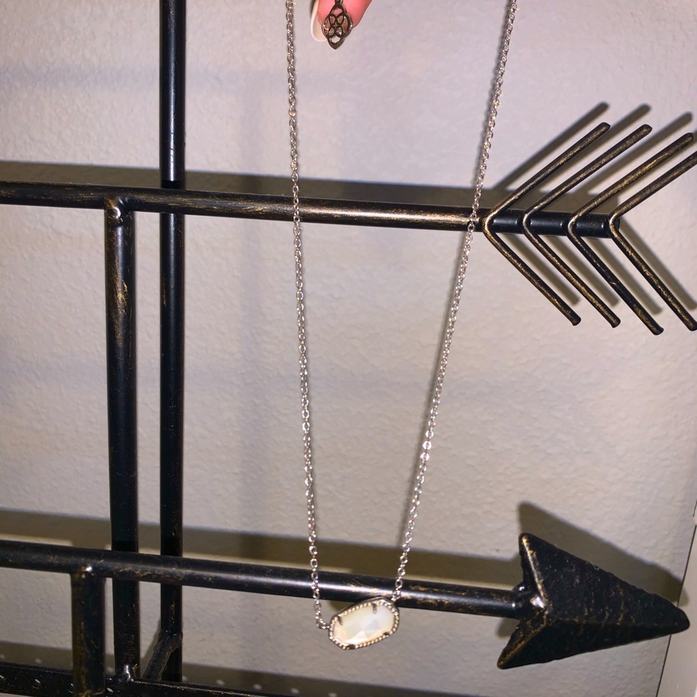 Kendra scott necklace